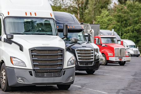 Trump Says US Tariffs on Heavy Truck Imports to Begin Nov. 1