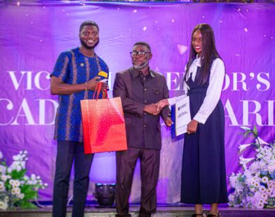 Kathleen Nicole Brown receives the Telecel Prize for Best Graduating Female Student in Computer Engineering for the 2024/2025 academic year.